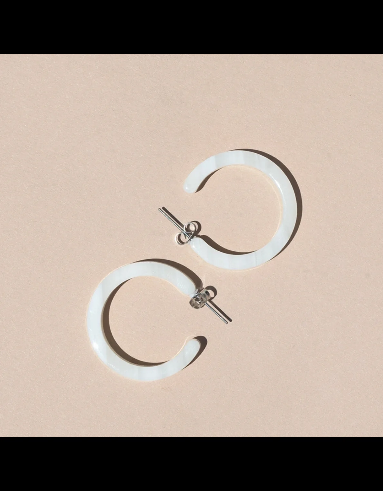 Alba Hoop Earrings - Cream, Shell